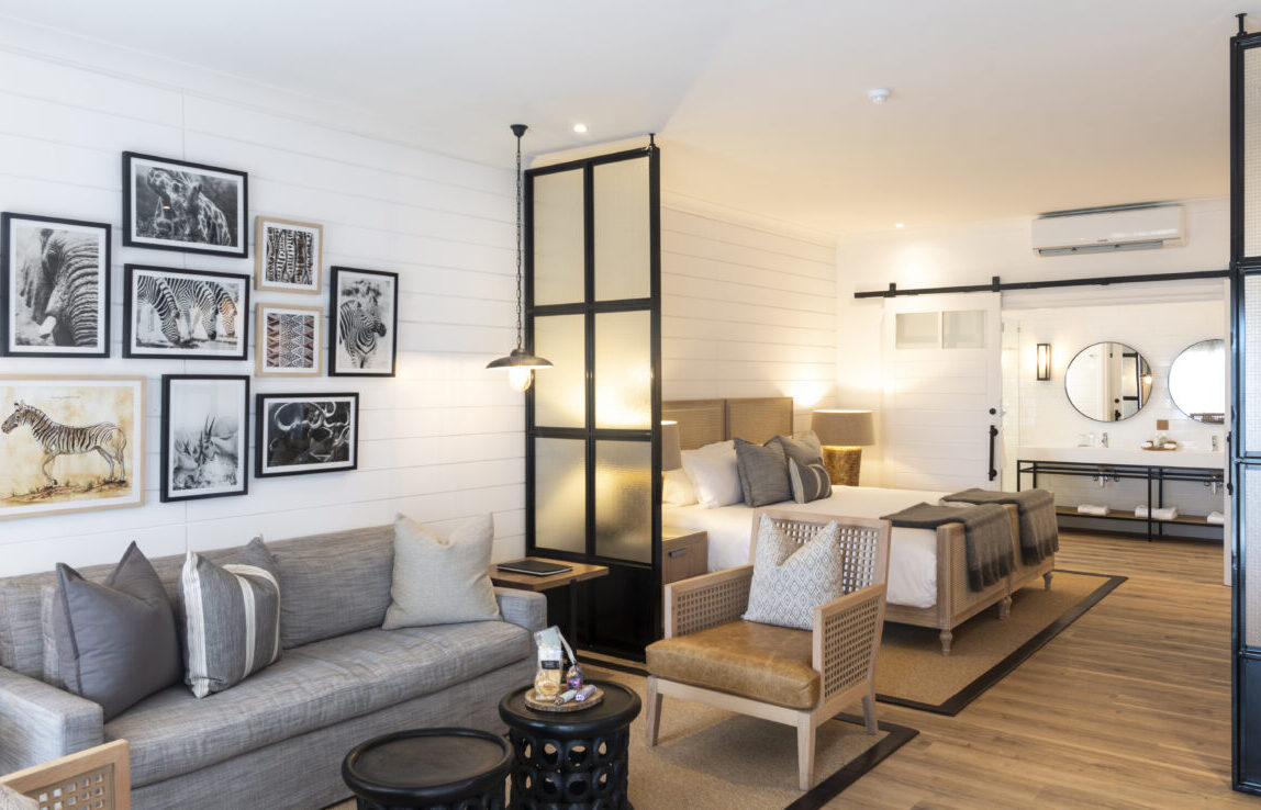 LECFS-IT2 - Accommodation Luxury Bedroom Suite Sitting Area and Bedroom Sustainable Safaris Africa - Journeys - Luxury Eastern Cape Family Safari - Accommodation Luxury Bedroom Suite Sitting Area and Bedroom