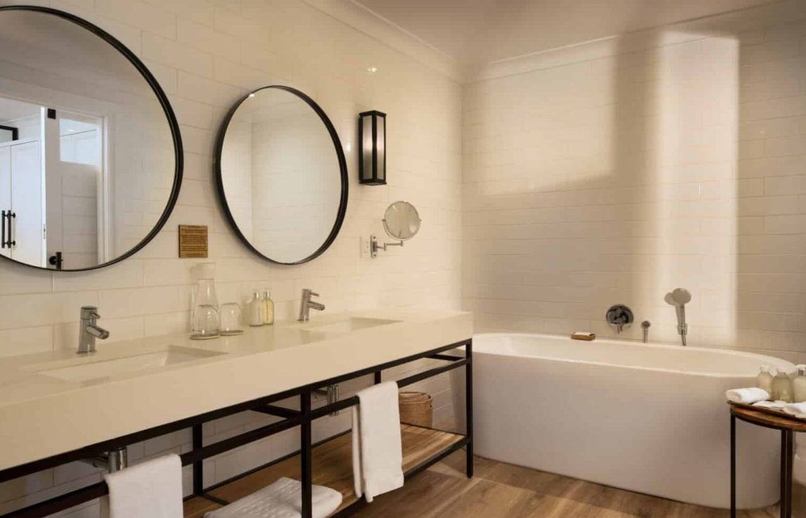 LECFS-IT2 - Luxury Bathroom at Accommodation Sustainable Safaris Africa - Journeys - Luxury Eastern Cape Family Safari - Luxury Bathroom at Accommodation