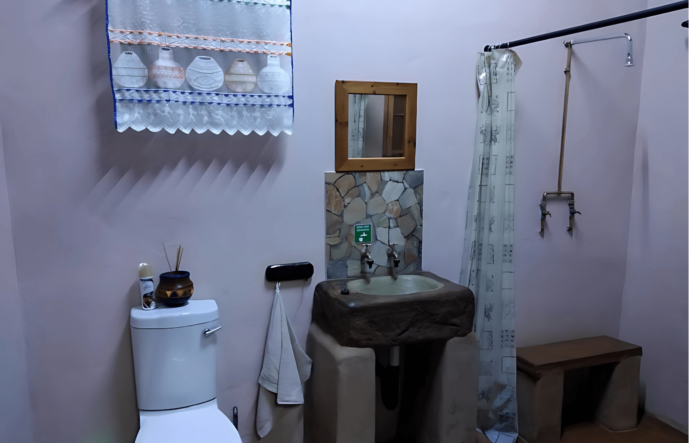 S001-IT2 - Muvhuyu Cottage Bathroom Sustainable Safaris Africa - Journeys - Budget Kruger Safari - Muvhuyu Cottage Bathroom