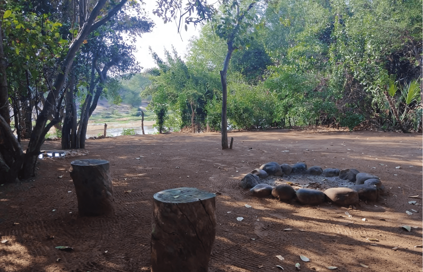 S001-IT2 - Muvhuyu Cottage Fire Pit Sustainable Safaris Africa - Journeys - Budget Kruger Safari - Muvhuyu Cottage Fire Pit